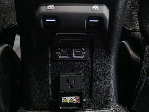 Used 2024 Jeep Wrangler Unlimited Rubicon image 25