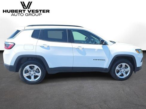 Used 2024 Jeep Compass Latitude AWD/4WD image 5