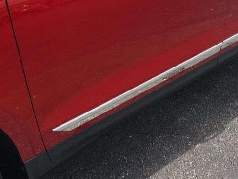Certified 2022 Cadillac XT5 Premium Luxury w/ LPO, Premium Carpet Package FWD image 12
