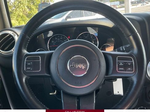 Used 2018 Jeep Wrangler Unlimited Sahara AWD/4WD image 19