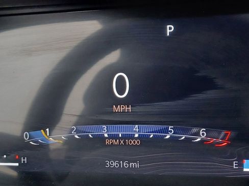 Used 2023 Jeep Grand Cherokee Altitude AWD/4WD image 17