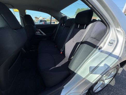 Used 2011 Toyota Camry SE FWD image 12