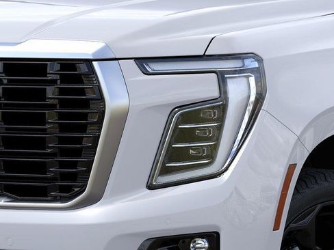 New 2026 GMC Yukon XL Denali w/ Denali Reserve Package AWD/4WD image 10