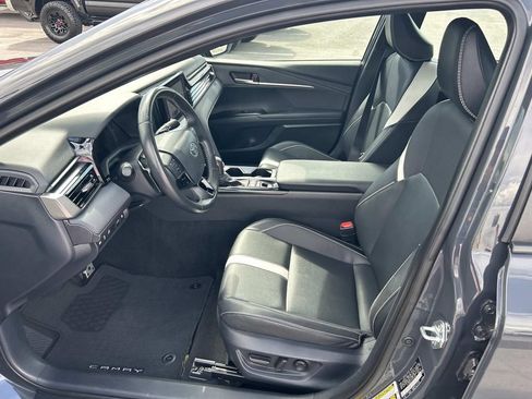 Used 2025 Toyota Camry SE FWD image 24