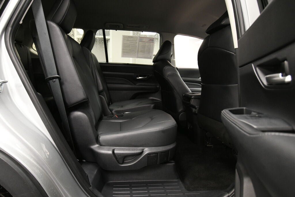 Certified 2025 Toyota Grand Highlander AWD image 25