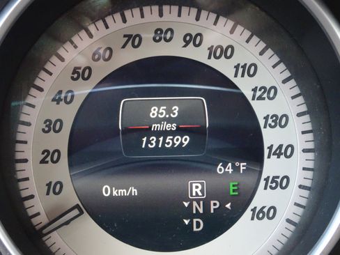 Used 2016 Mercedes-Benz E 350 4MATIC Sedan image 24