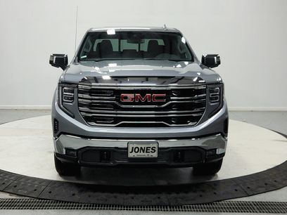 New 2026 GMC Sierra 1500 SLT w/ SLT Convenience Package