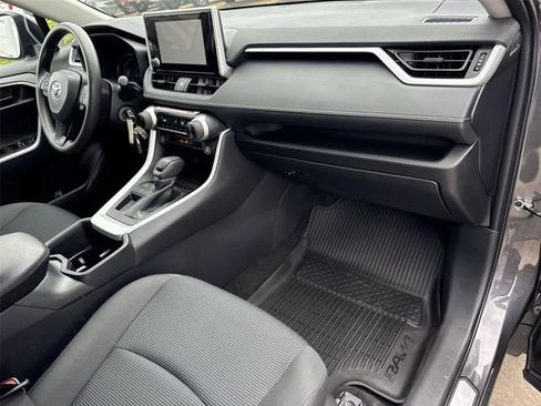 Used 2024 Toyota RAV4 LE image 27