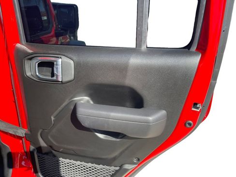 Used 2024 Jeep Wrangler Sport S image 18