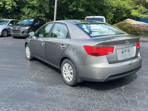 Used 2010 Kia Forte EX FWD image 3