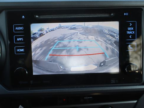 Used 2018 Toyota Tacoma TRD Sport image 29