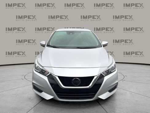 Used 2020 Nissan Versa SV image 8