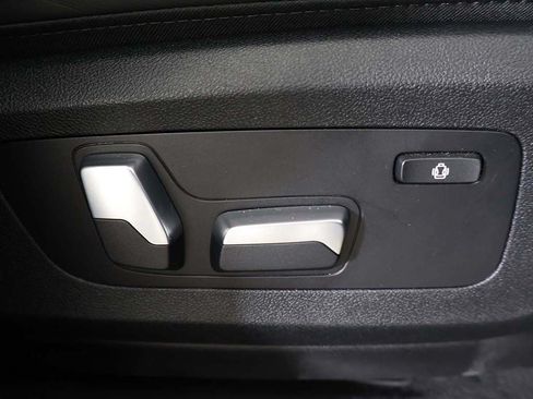 Used 2023 BMW X5 xDrive40i AWD/4WD image 37