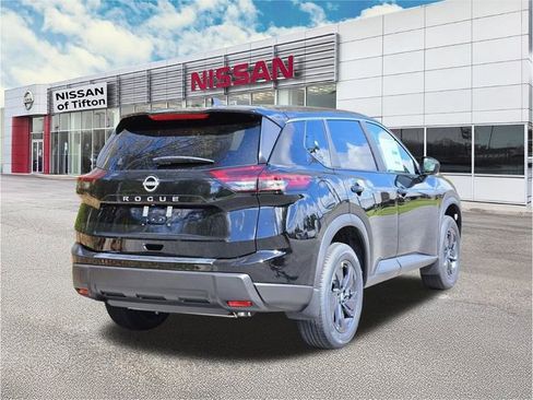 New 2026 Nissan Rogue SV FWD image 4