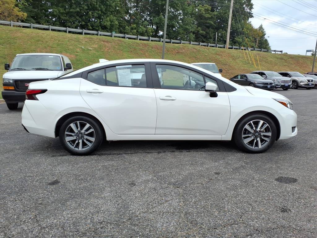 Used 2024 Nissan Versa SV FWD image 2