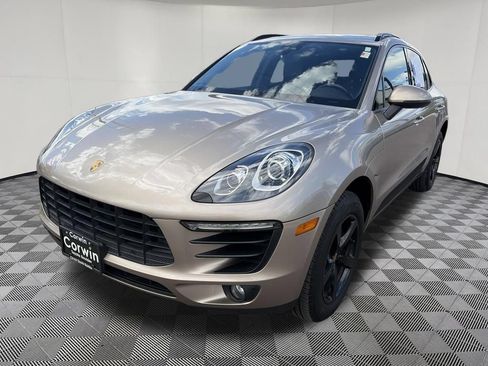 Used 2017 Porsche Macan AWD/4WD image 3