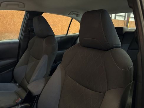 Used 2022 Toyota Corolla LE image 18