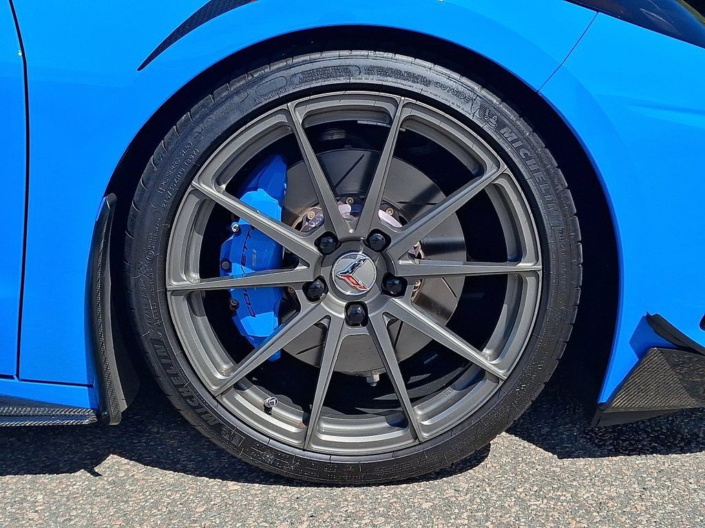 Used 2020 Chevrolet Corvette Stingray Preferred Cpe w/ 2LT Preferred Equipment Group RWD image 13