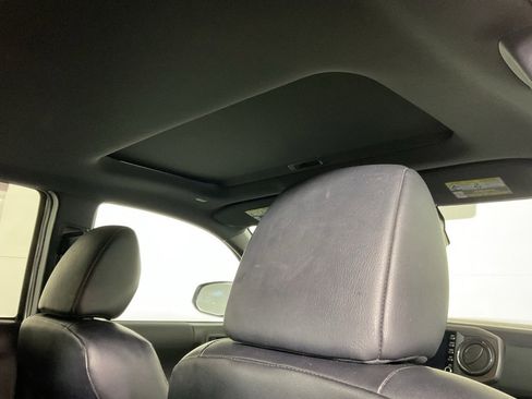 Used 2020 Toyota Tacoma TRD Sport image 2