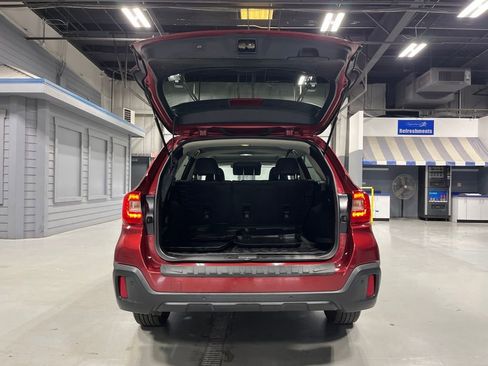 Used 2018 Subaru Outback 2.5i Limited AWD/4WD image 9