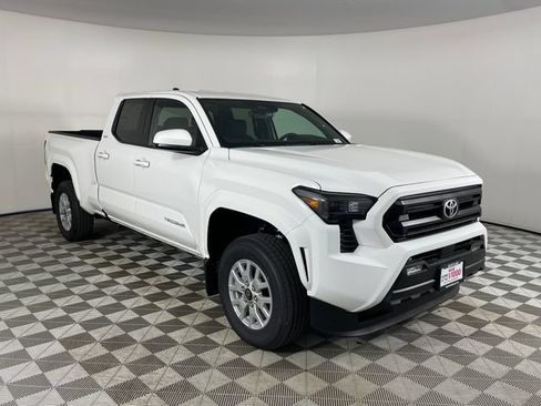 New 2026 Toyota Tacoma SR5 AWD/4WD image 19