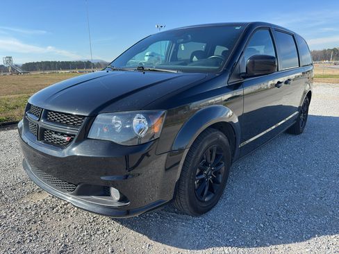 Used 2019 Dodge Grand Caravan GT image 1