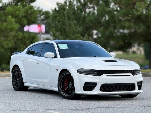 Used 2022 Dodge Charger Scat Pack RWD image 13