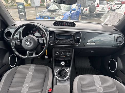 Used 2014 Volkswagen Beetle R-Line image 20