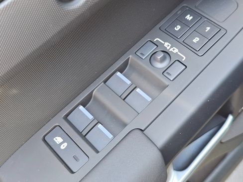 New 2026 Land Rover Defender 110 X-Dynamic SE AWD/4WD image 20
