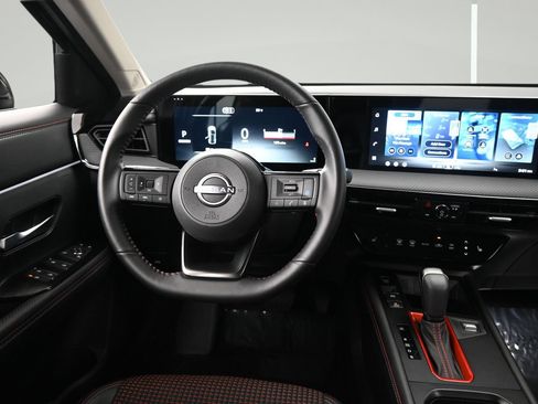 Certified 2026 Nissan Kicks SR w/ SR Premium Package FWD image 12