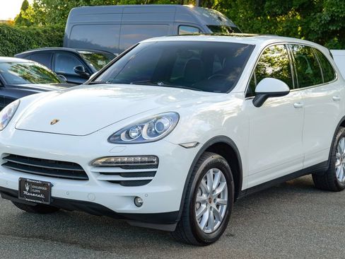 Used 2013 Porsche Cayenne AWD/4WD image 3