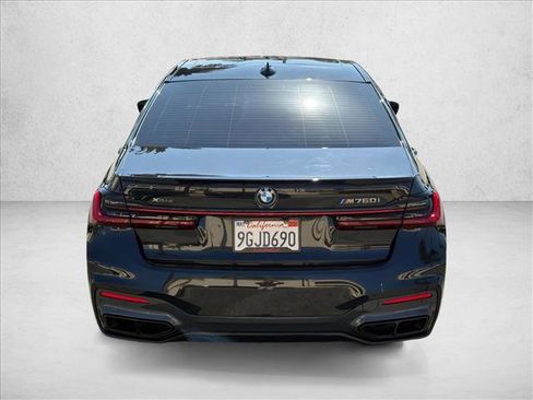 Used 2022 BMW M760i xDrive w/ Luxury Rear Seating Package AWD/4WD image 7