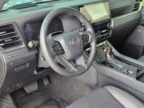 Used 2024 Lexus GX 550 AWD/4WD image 10