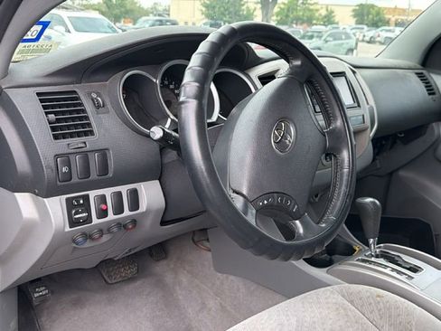 Used 2008 Toyota Tacoma PreRunner RWD image 12