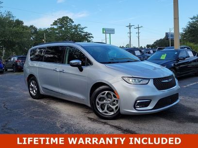 Used 2023 Chrysler Pacifica Limited