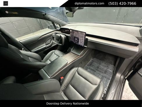 Used 2023 Tesla Model X image 19
