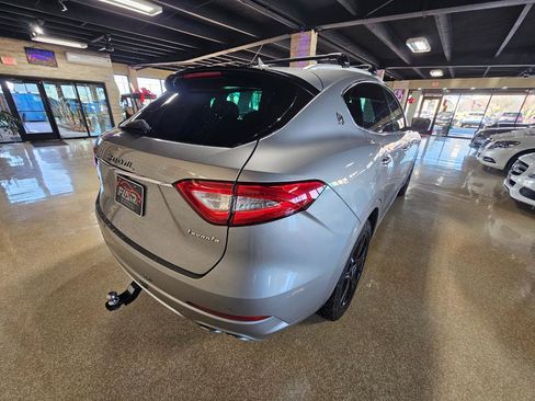 Used 2018 Maserati Levante GranLusso image 7
