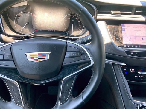 Certified 2025 Cadillac XT5 Premium Luxury AWD/4WD image 20