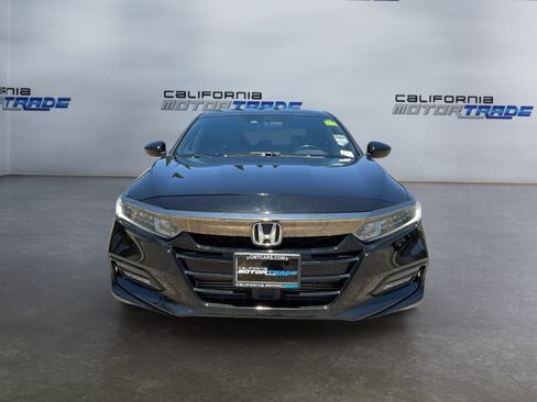Used 2018 Honda Accord Sport image 2