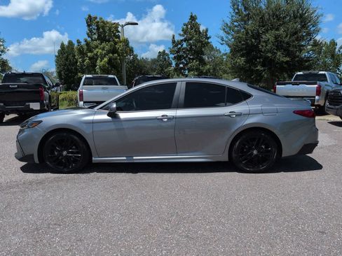 Used 2026 Toyota Camry SE FWD image 3