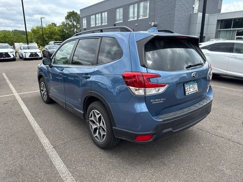 Used 2021 Subaru Forester Premium AWD/4WD image 36
