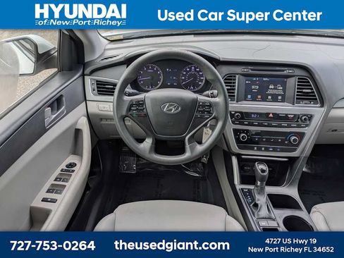 Used 2016 Hyundai Sonata SE FWD image 14