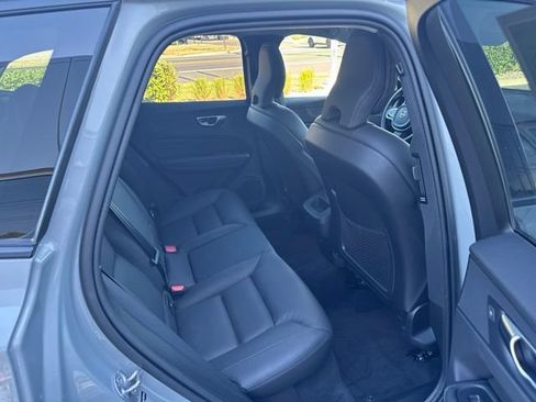 Used 2025 Volvo XC60 B5 Plus AWD/4WD image 13