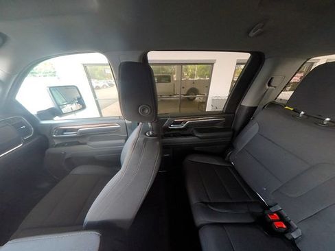 Used 2025 Chevrolet Silverado 2500 LT w/ Convenience Package AWD/4WD image 31