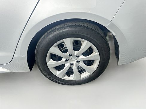 Used 2024 Toyota Corolla LE FWD image 11