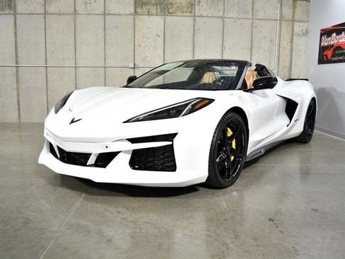 New 2025 Chevrolet Corvette E-Ray image 4