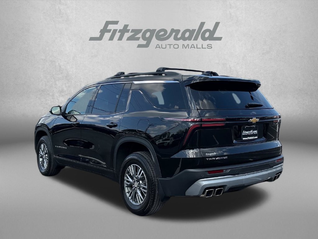 Used 2025 Chevrolet Traverse LT w/ LPO, Floor Liner Package FWD image 6