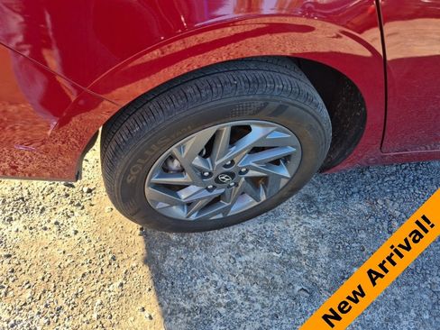 Used 2024 Hyundai Elantra SEL image 6