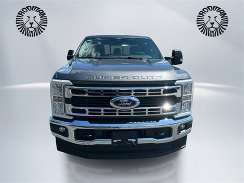 New 2025 Ford F350 XLT w/ FX4 Off-Road Package image 2