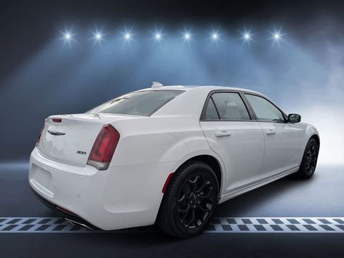 Used 2023 Chrysler 300 Touring L w/ Popular Equipment Group AWD/4WD image 3